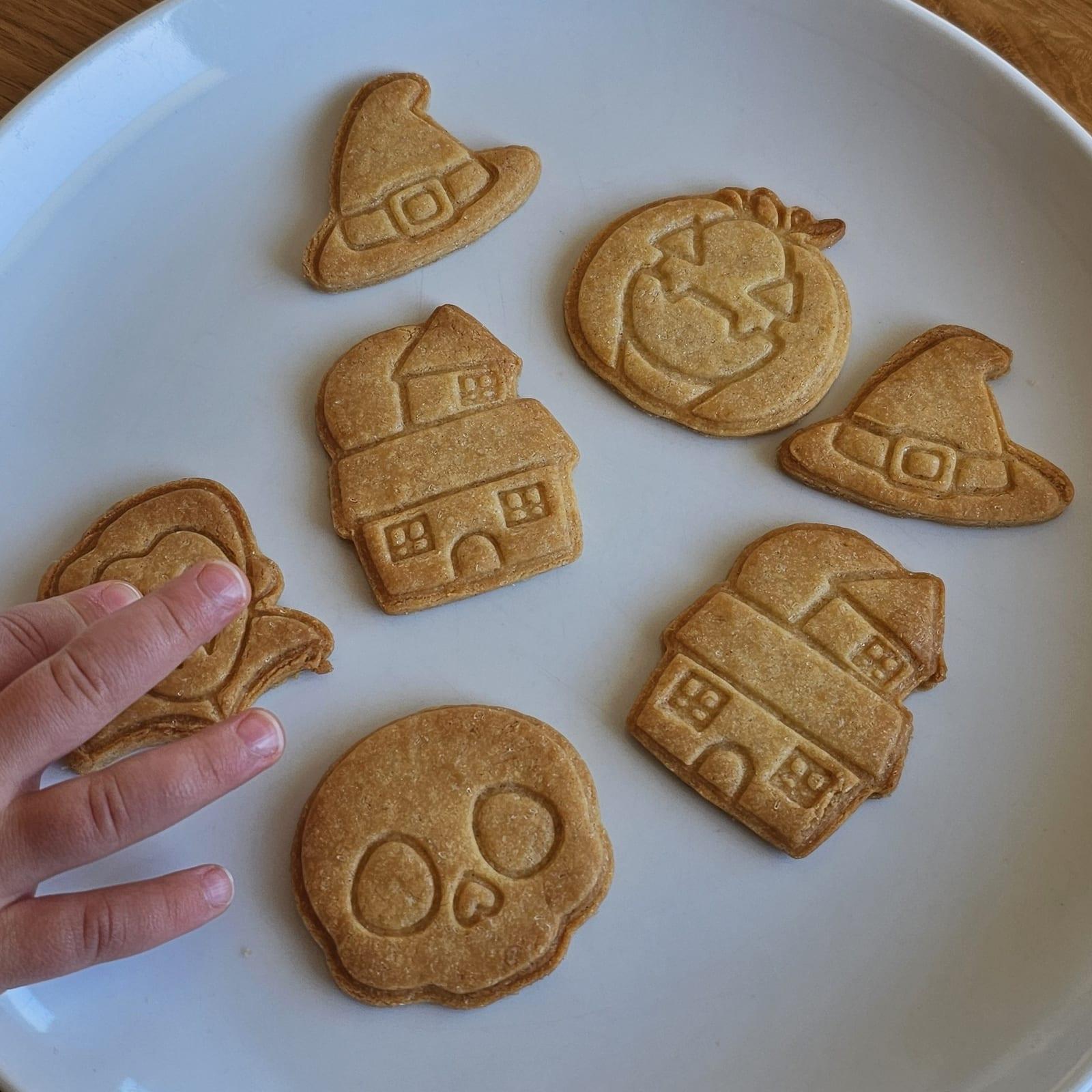Halloween Set of Five, a 3D-printed cookie cutter, view 3