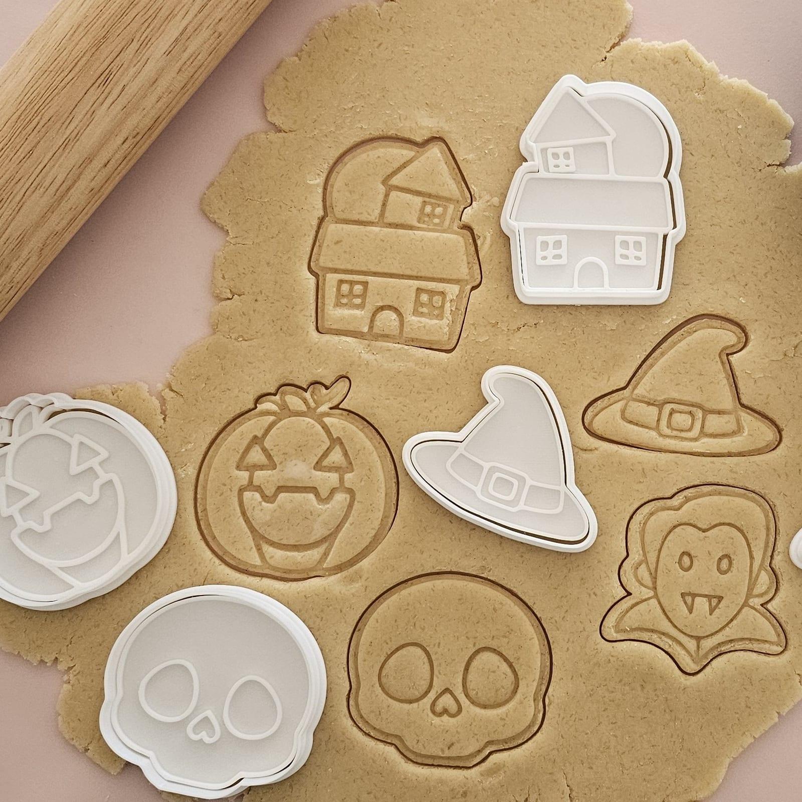 Halloween Set of Five, a 3D-printed cookie cutter, view 2