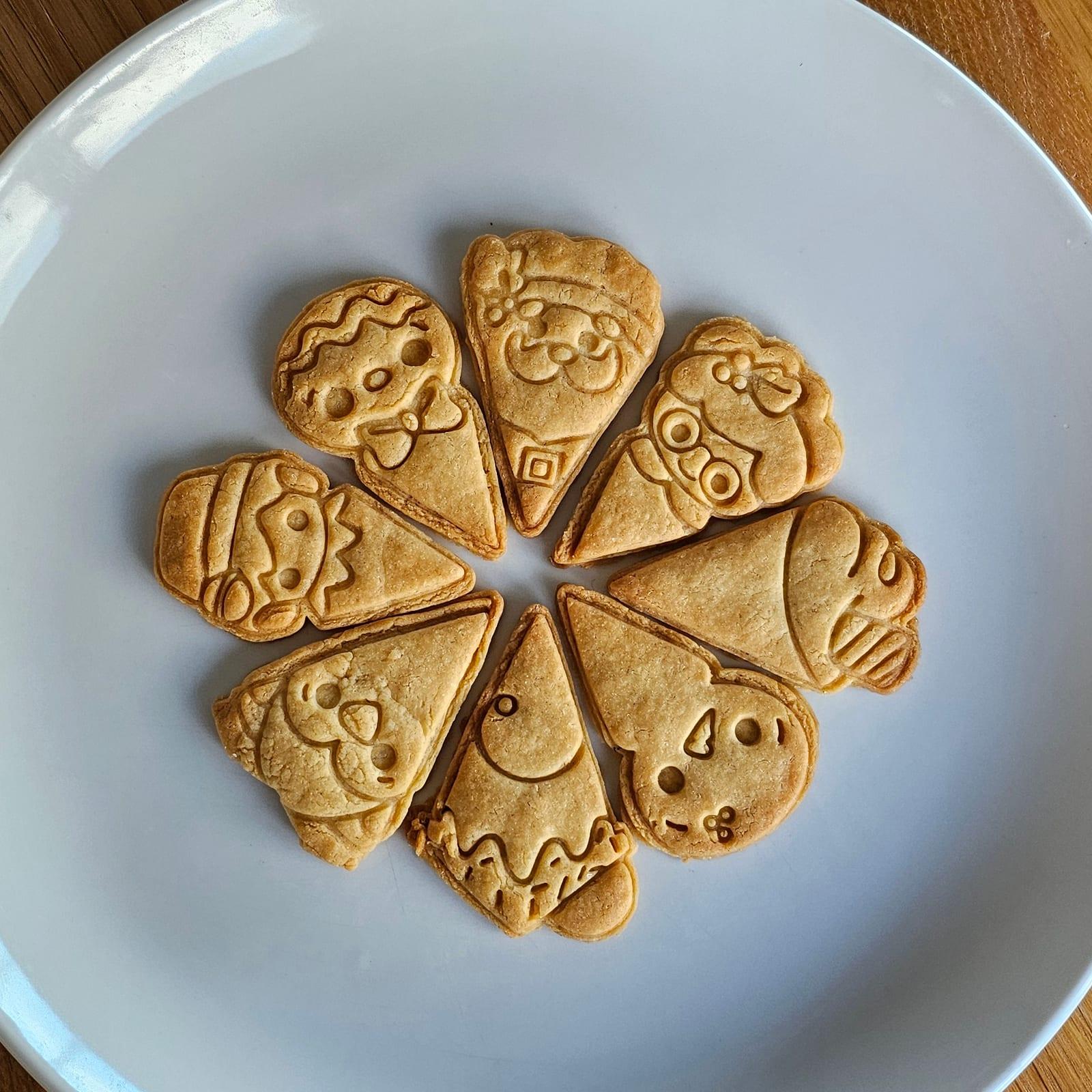 Christmas Cookie Pizza, a 3D-printed cookie cutter, view 3