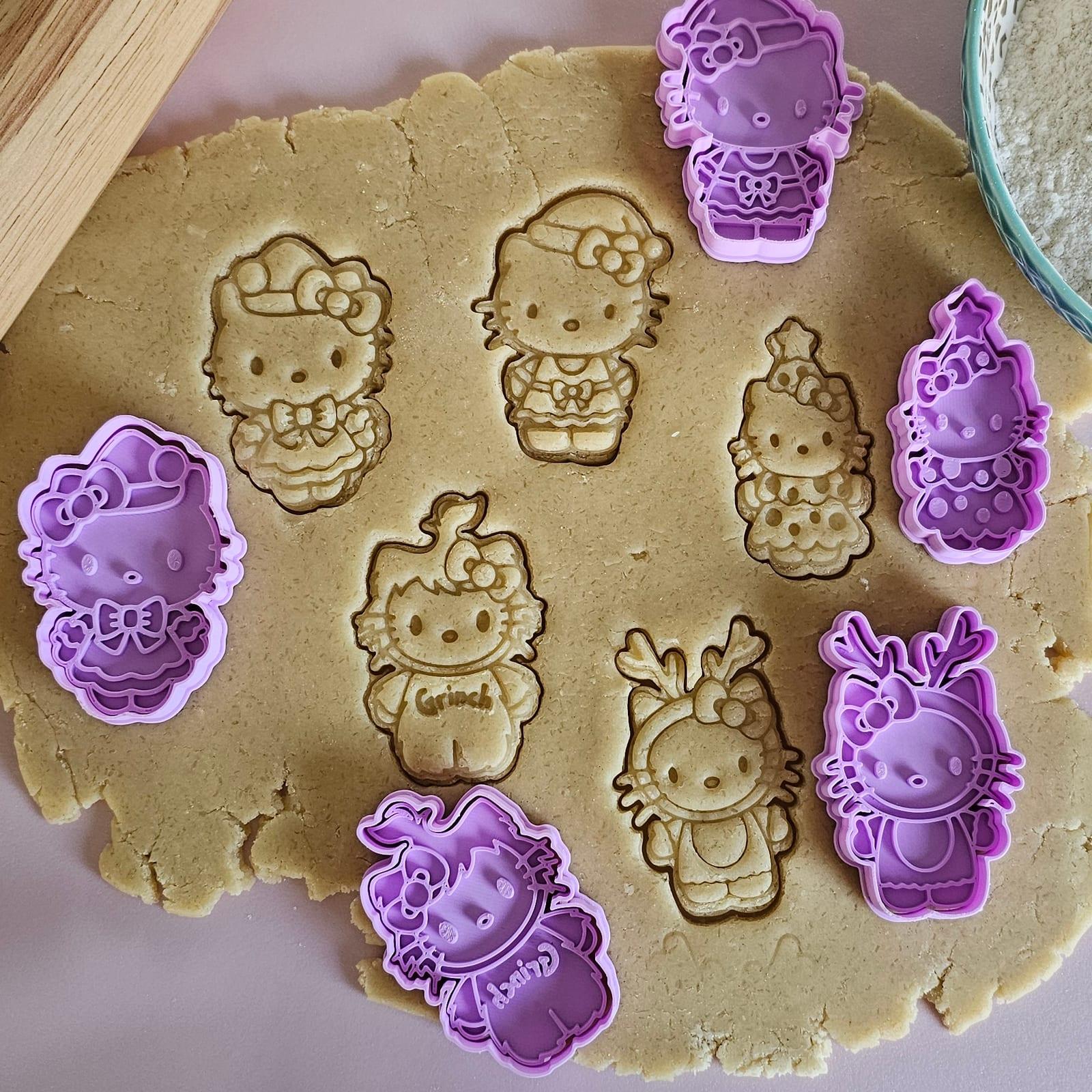 Festive Kitty Set of Five, a 3D-printed cookie cutter, view 2